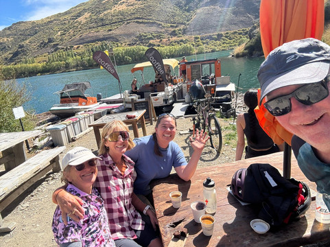 Coffee Afloat & Burger Afloat