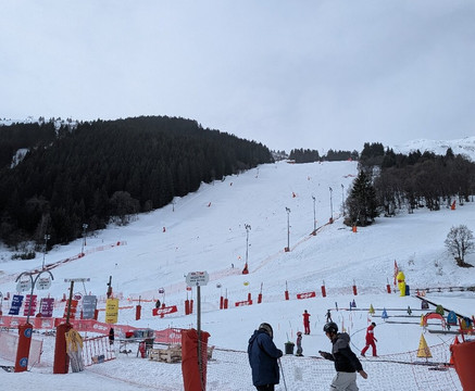 The Snow School-梅瑞贝尔必去景点