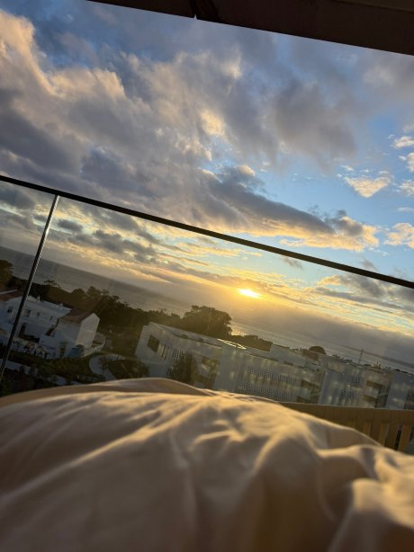 W阿尔加尔夫-官方