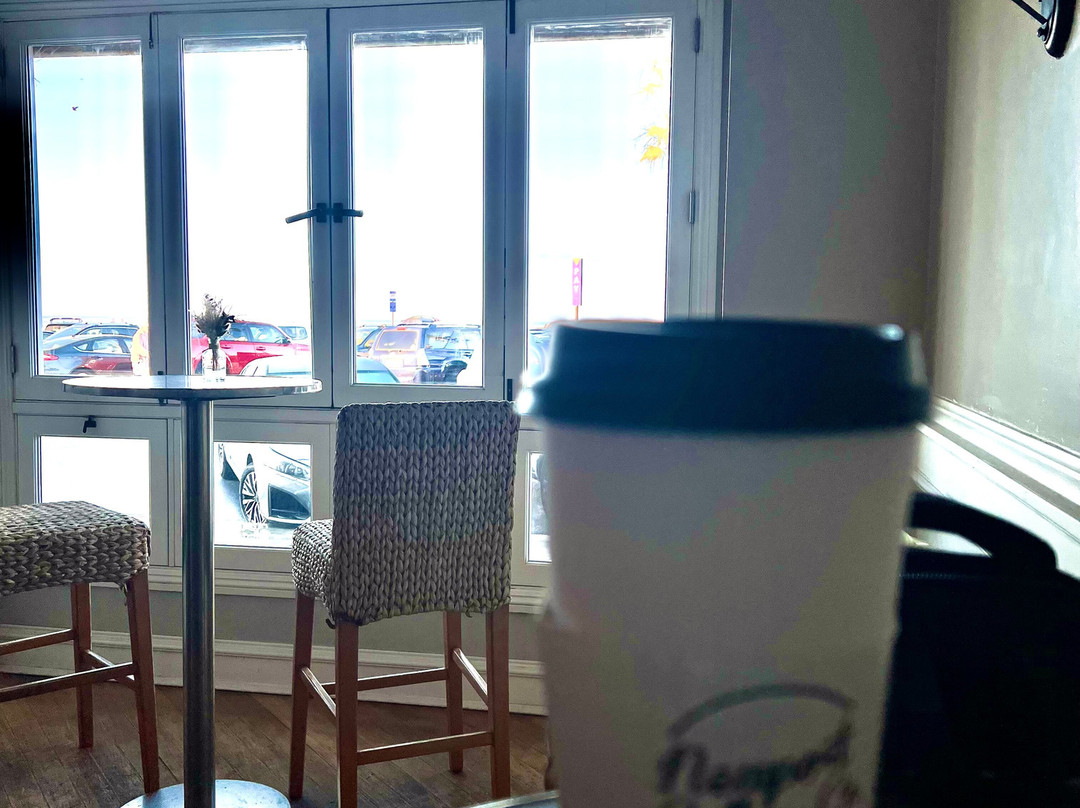 纽波特海滩酒店主图