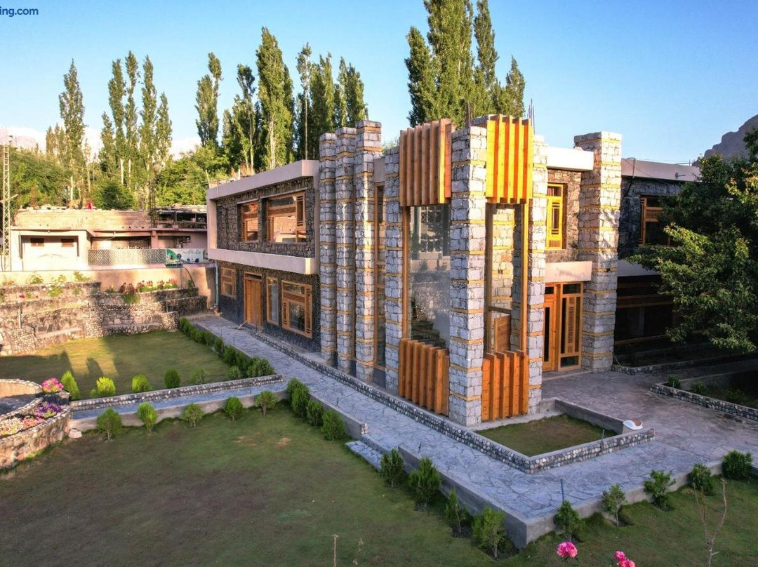 Kesar Palace Hotel & Restaurant