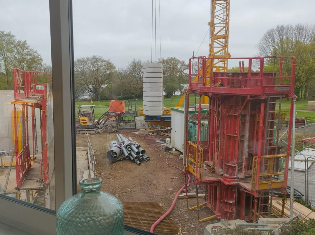 Best Western Plus le Roi Arthur Hotel et Spa主图