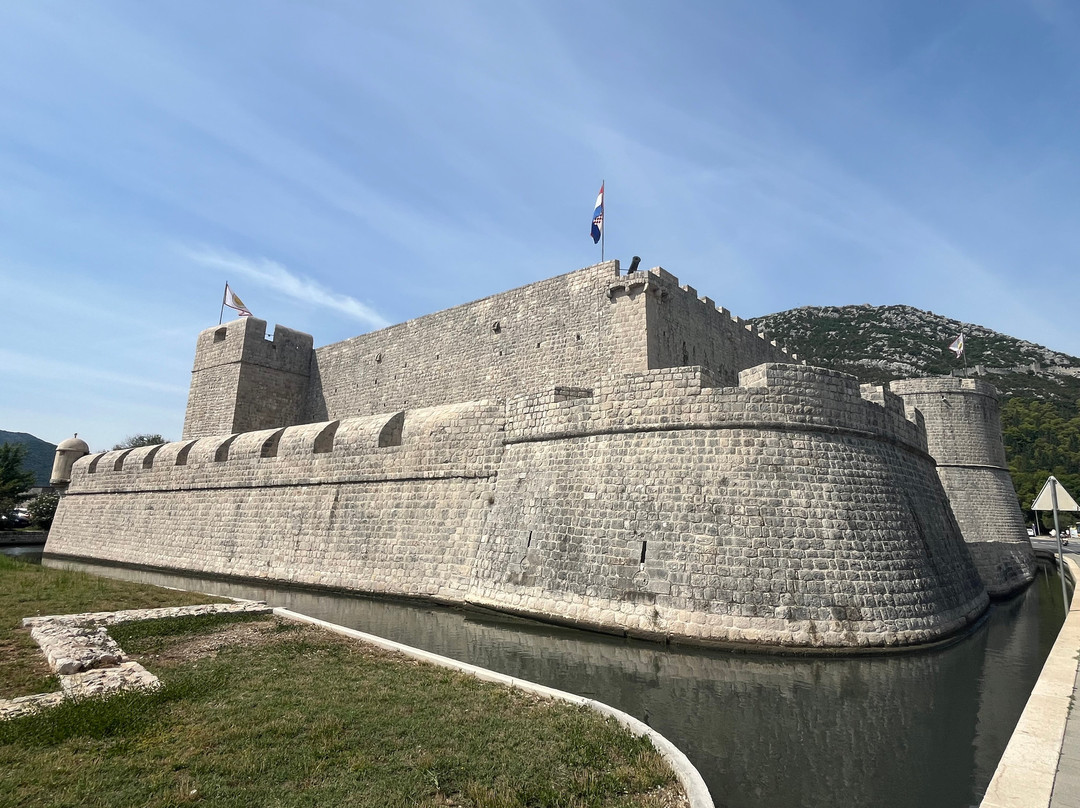 Fort Kaśtio-斯顿必去景点