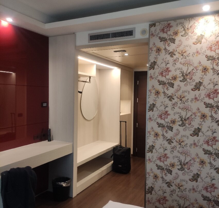 贝加莫机场冬季花园酒店主图