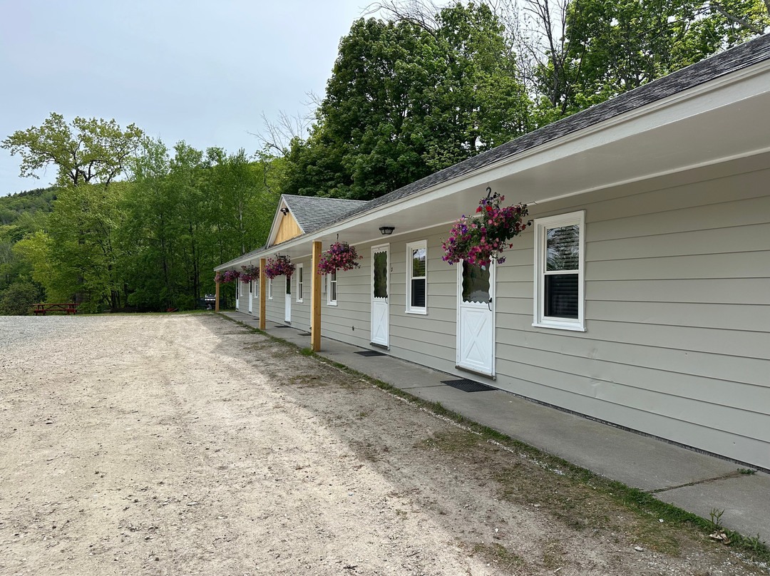 Berkshire Lakeside Lodge