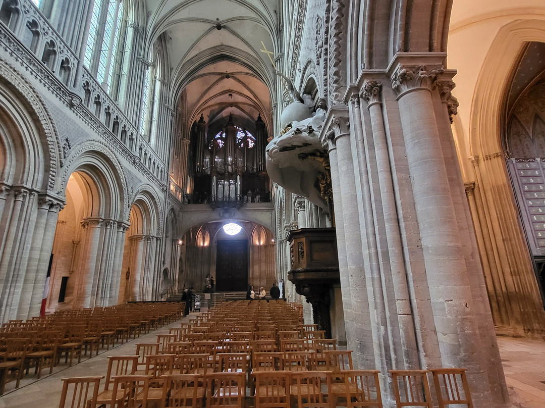 Cathedrale Notre-Dame-巴约必去景点