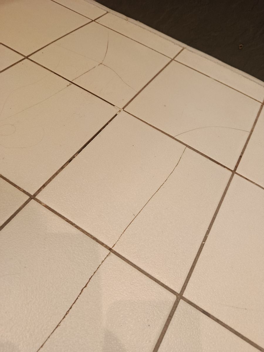 塔拉特马德龙酒店-旅行者