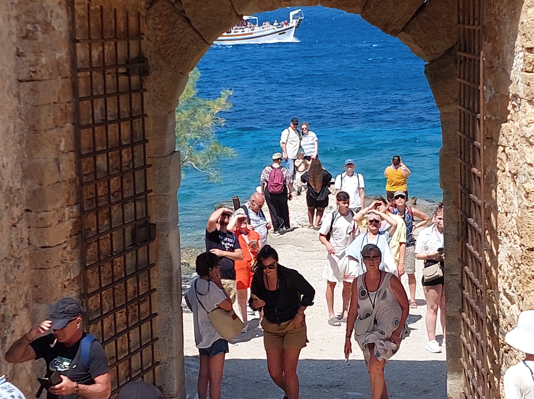 Tour Guides Crete-雷斯蒙必去景点