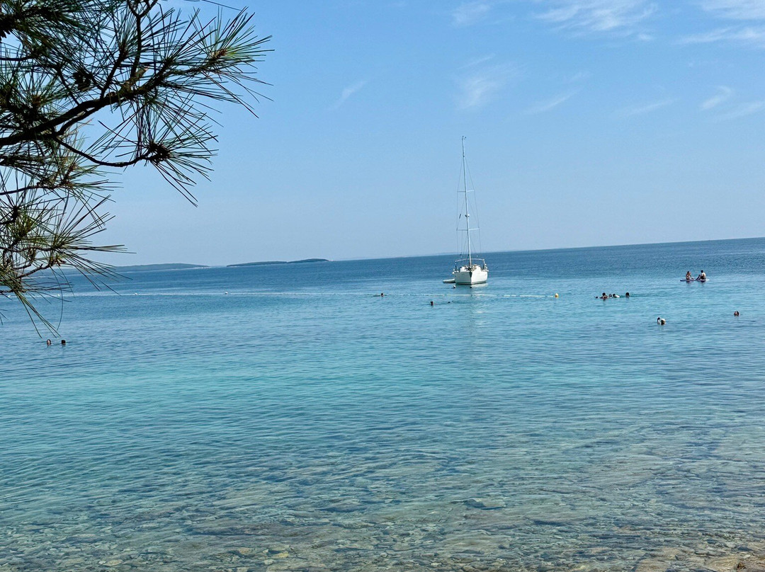 Škaraba Beach-罗维尼必去景点