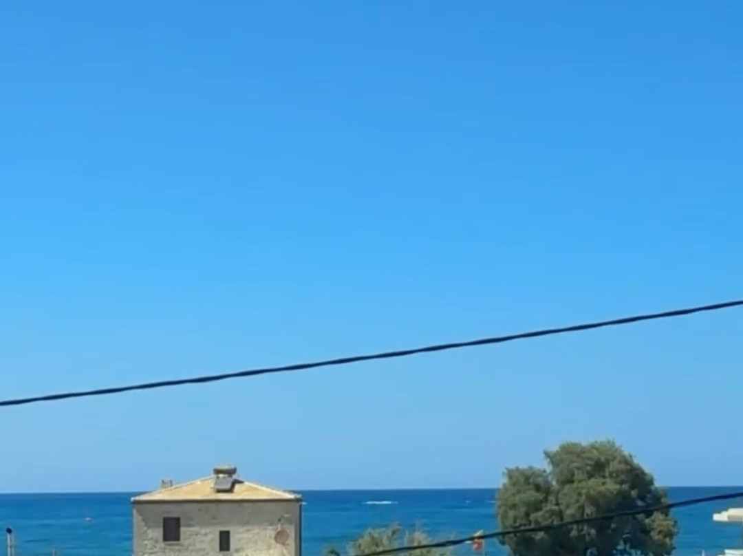 奥斯卡村庄套房酒店主图