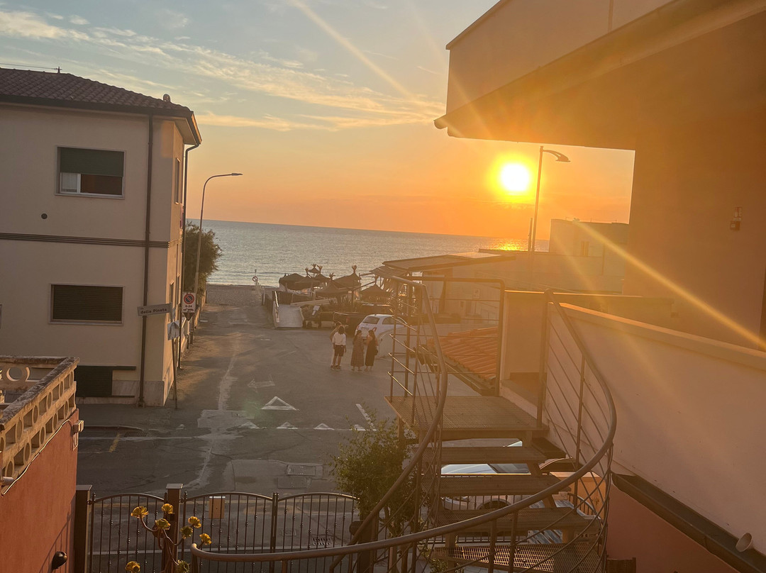 太阳酒店主图