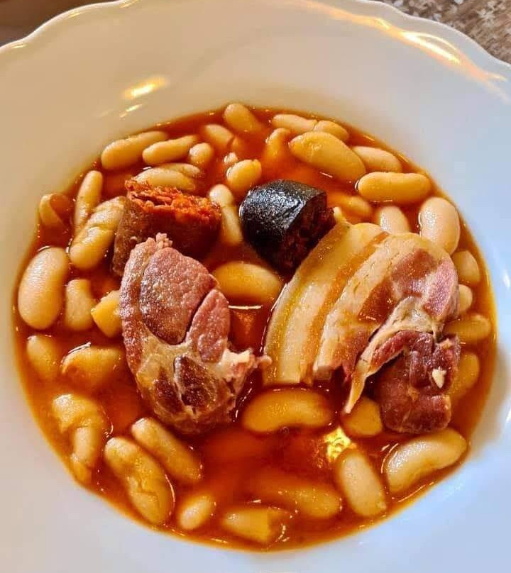 La Cuevona主图