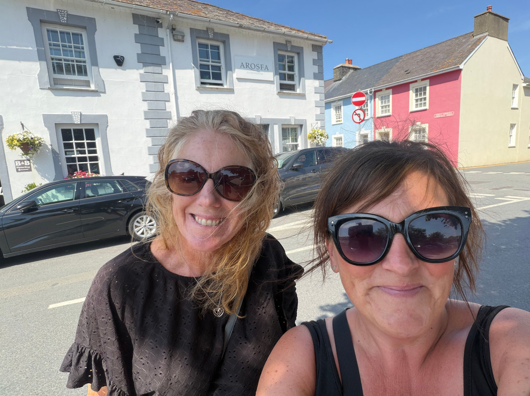 阿罗斯法港边旅馆主图