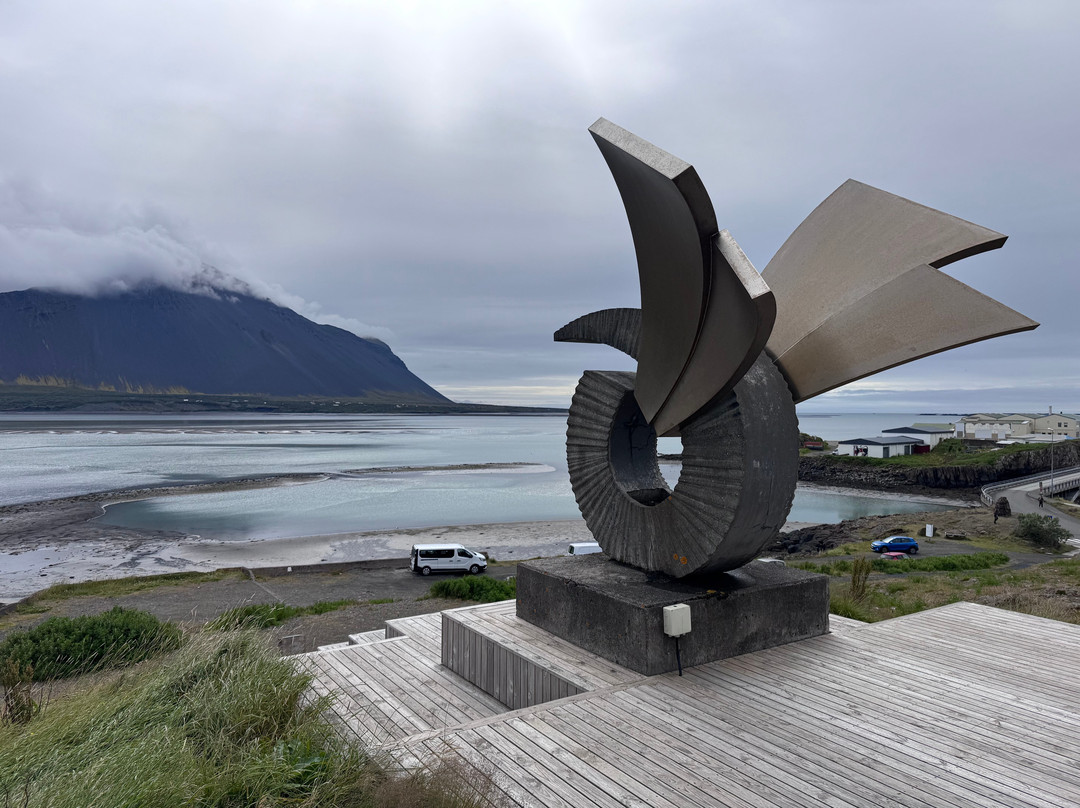 Brákin Monument