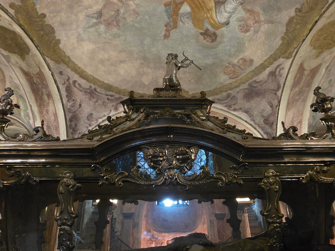 Basilica di San Giulio-奥尔塔圣朱利奥必去景点