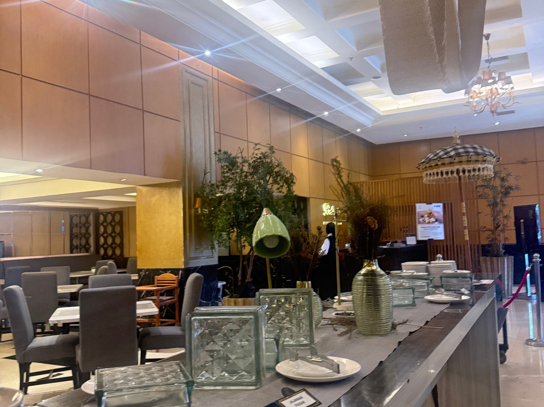 北干巴鲁贾特拉大酒店主图