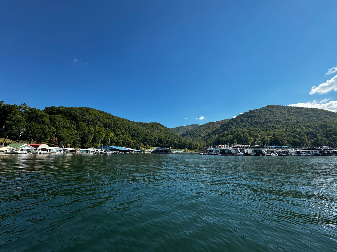 Watauga Lakeshore Resort & Marina-Hampton必去景点