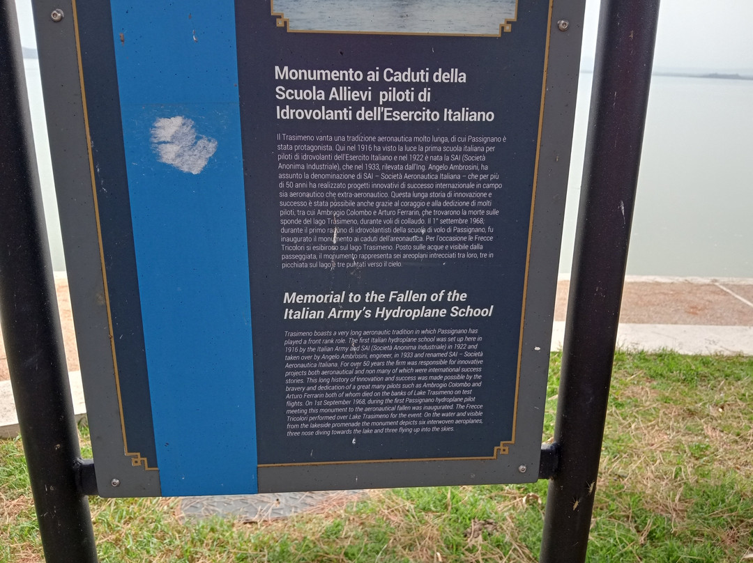 Monumento Ai Caduti Scuola Allievi Piloti Di Idrovolanti Dell’Esercito-Passignano sul Trasimeno必去景点