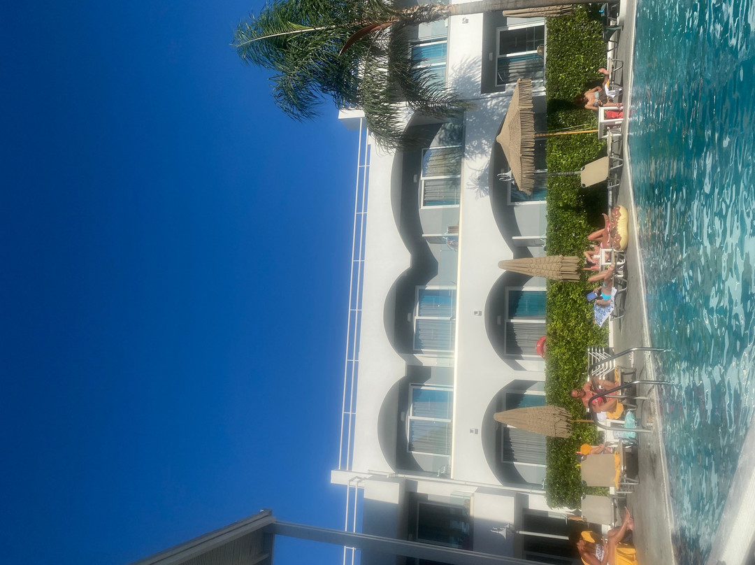 欧申尼斯帕克酒店主图