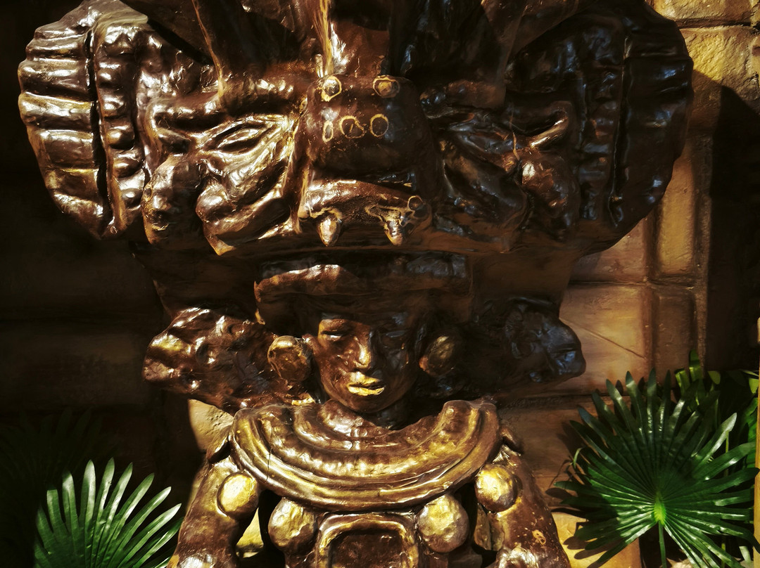 Aj Chocolate Sculpture Museum-特拉凯必去景点
