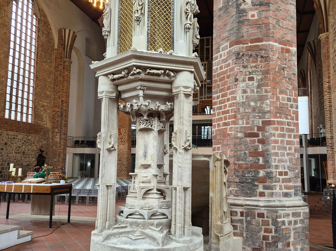 Dom St. Marien-Furstenwalde必去景点
