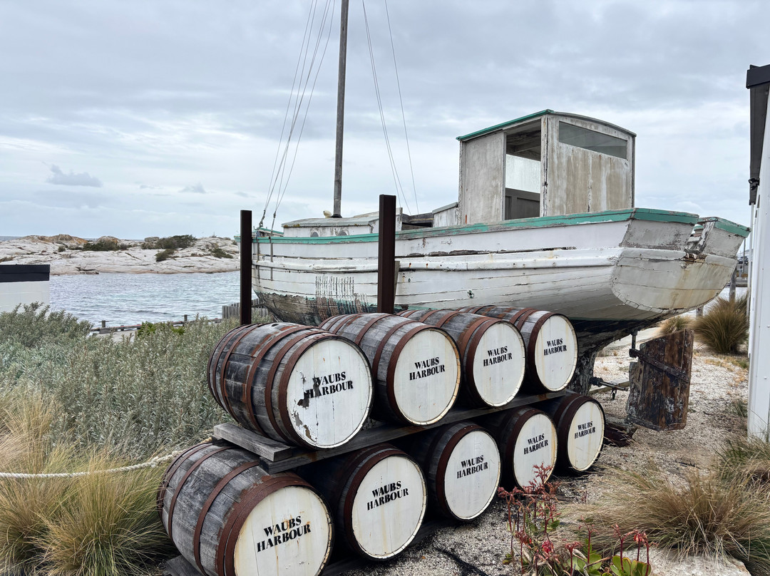 Waubs Harbour Distillery-比奇诺必去景点