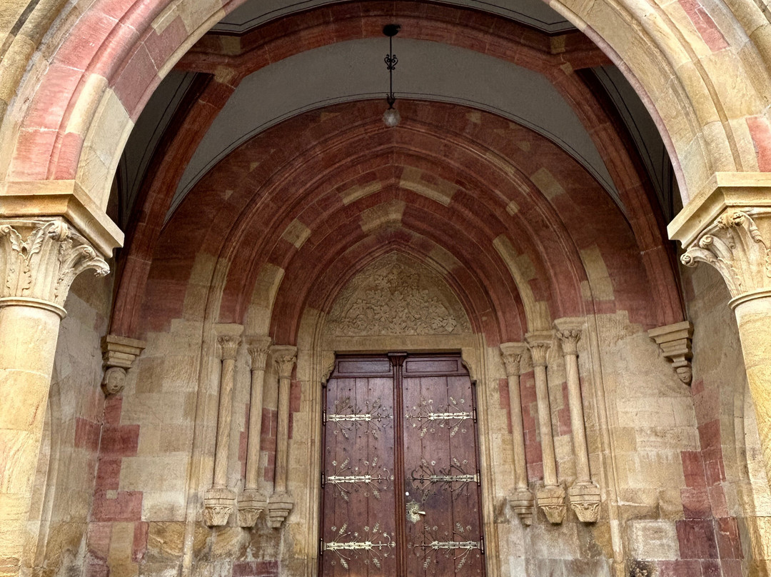 The Collégiale Church-纳沙泰尔必去景点
