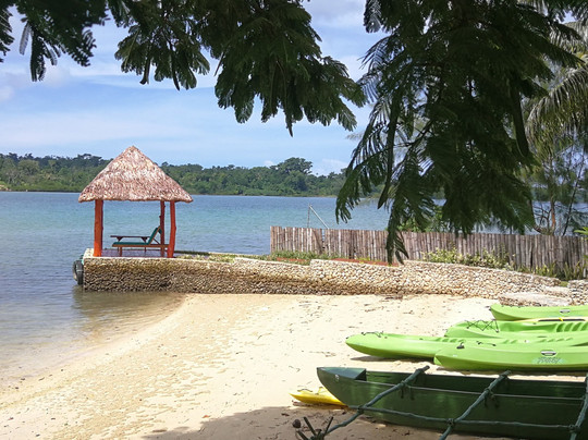 Poppy's On The Lagoon