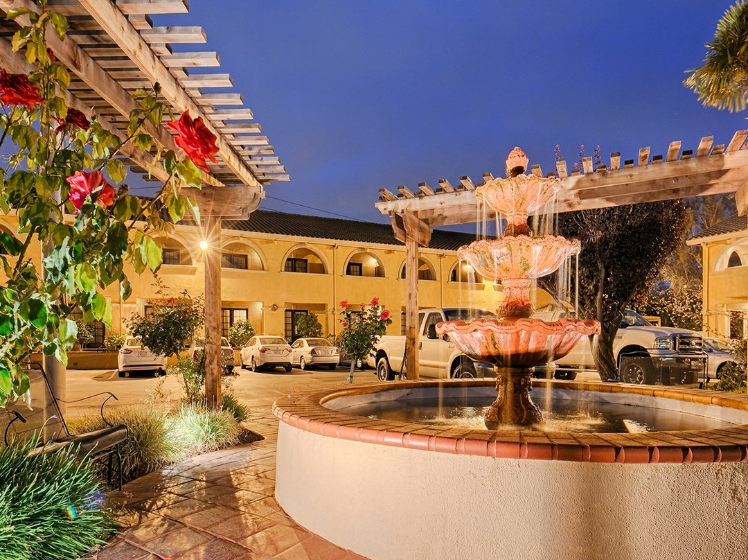 Best Western Plus Brookside Inn主图