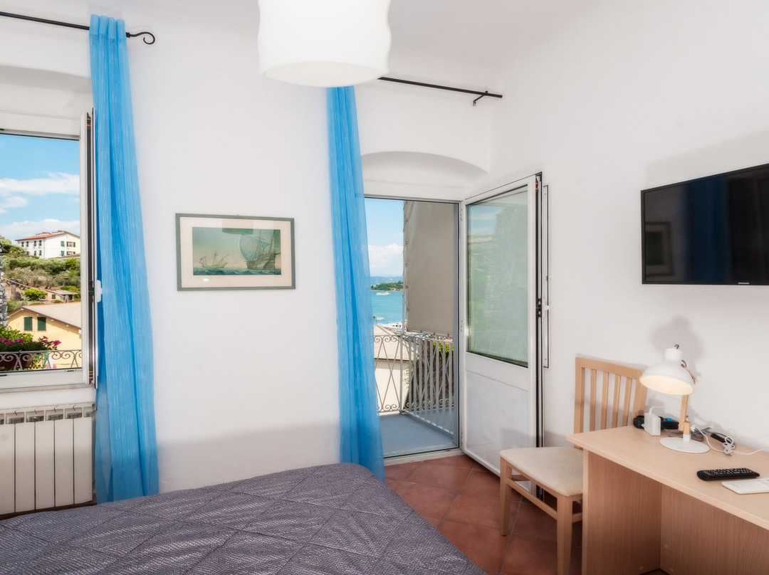 韦内雷港酒店住宿-Albergo Genio