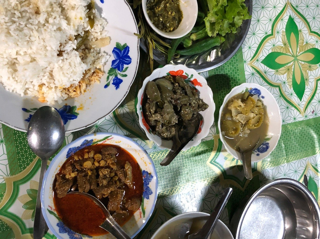 Golden Mrauk U Guest House