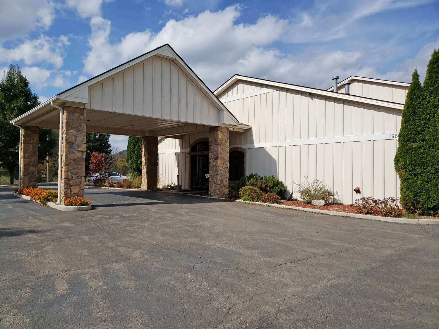 Americas Best Value Inn & Suites Independence VA-官方
