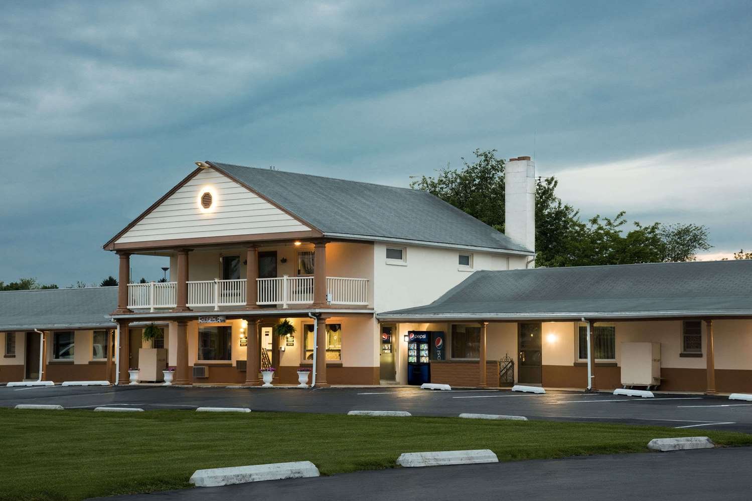 Knights Inn Palmyra-官方