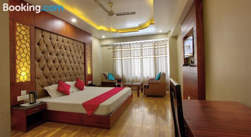 Hotel Neelam Manali