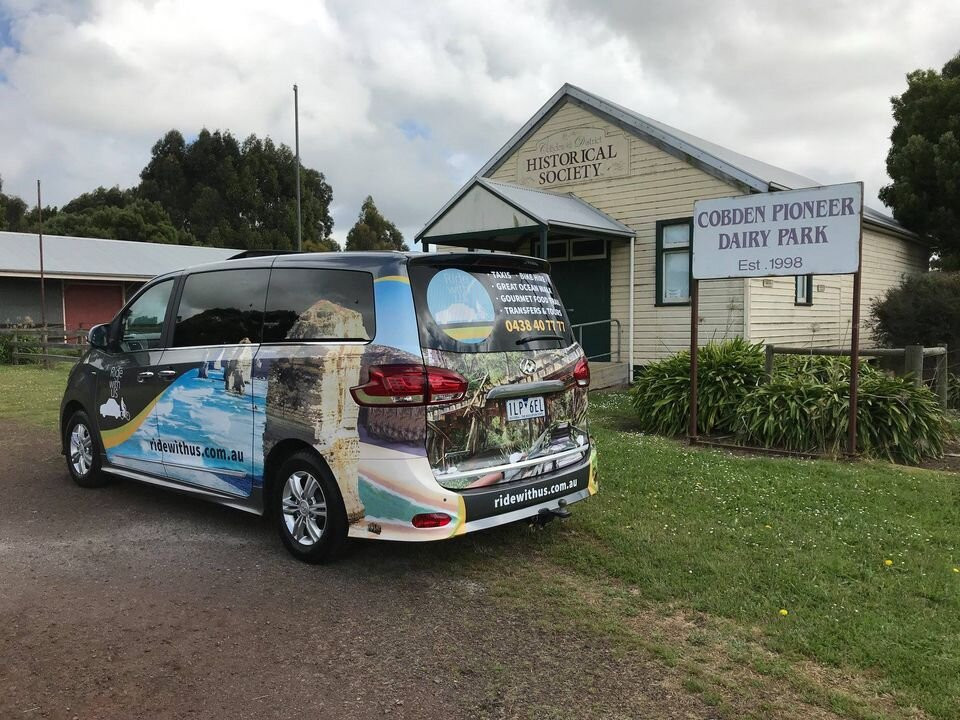 Ride With Us-廷布恩必去景点