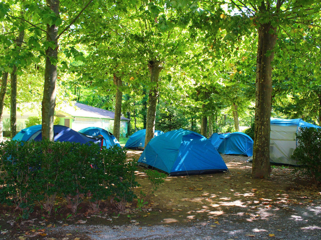 Camping Les Tries