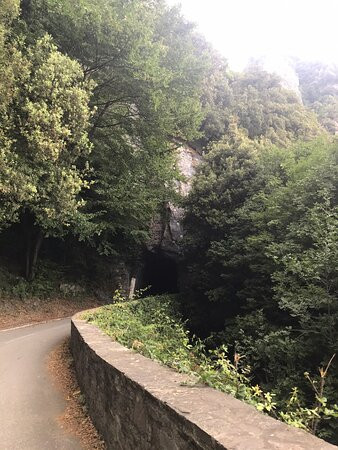 Cascade de l'Ucelluline-San-Nicolao必去景点