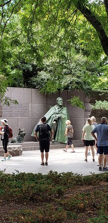 谢迪格罗韦康福酒店主图