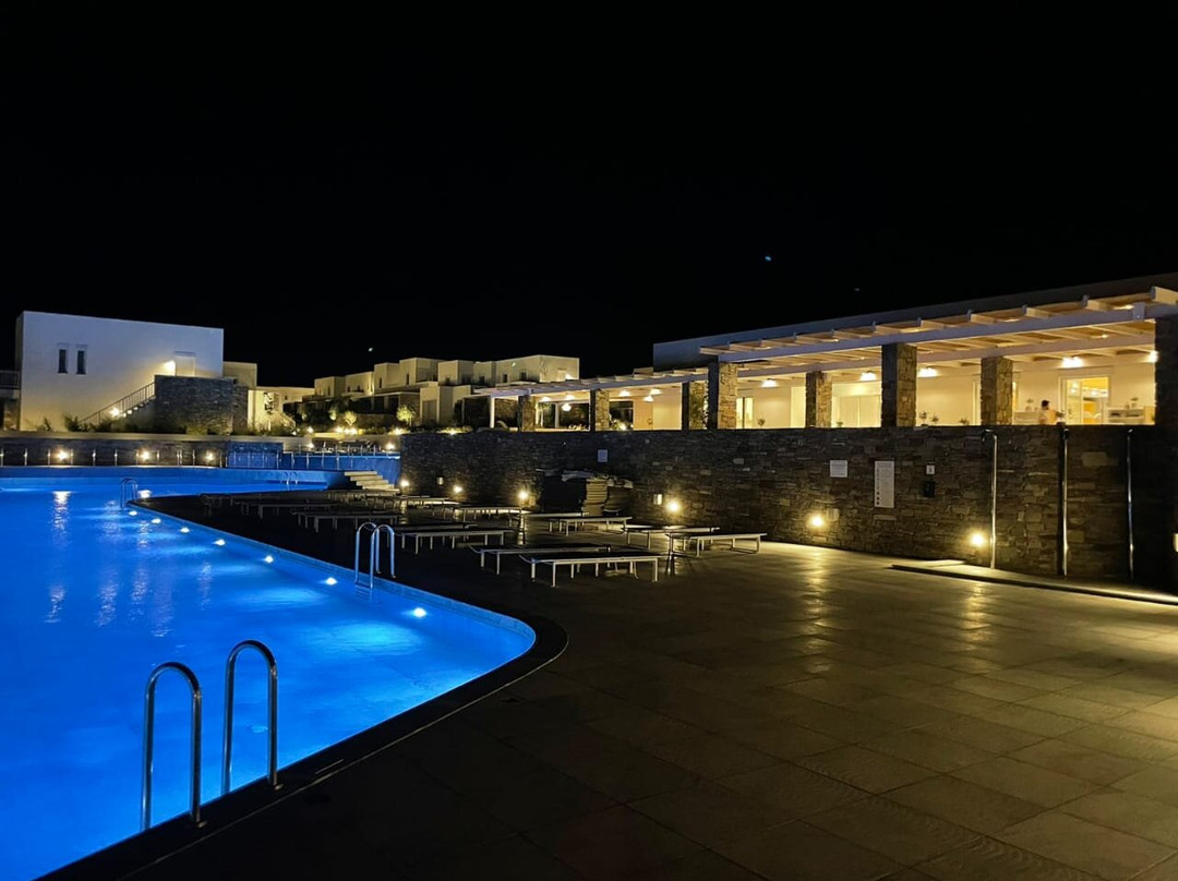 Summer Senses Luxury Resort主图