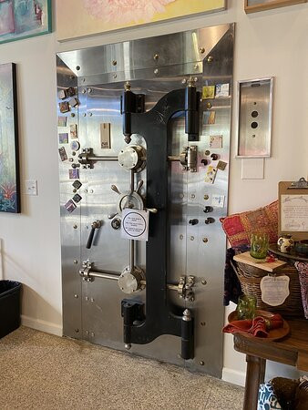 Main & Maxwell-Greenwood必去景点