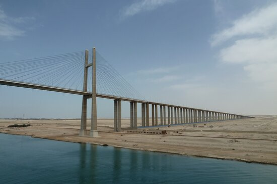 Suez Canal景点图片