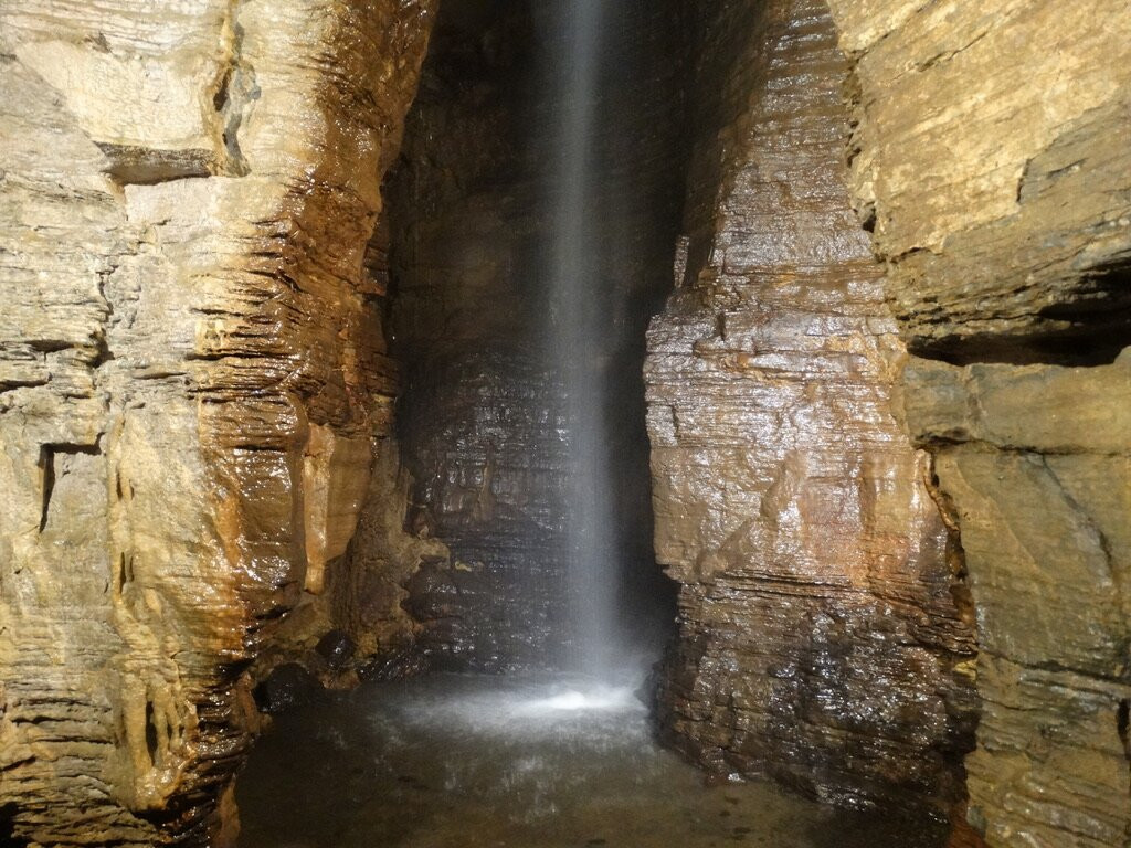 Secret Caverns-Howes Cave必去景点