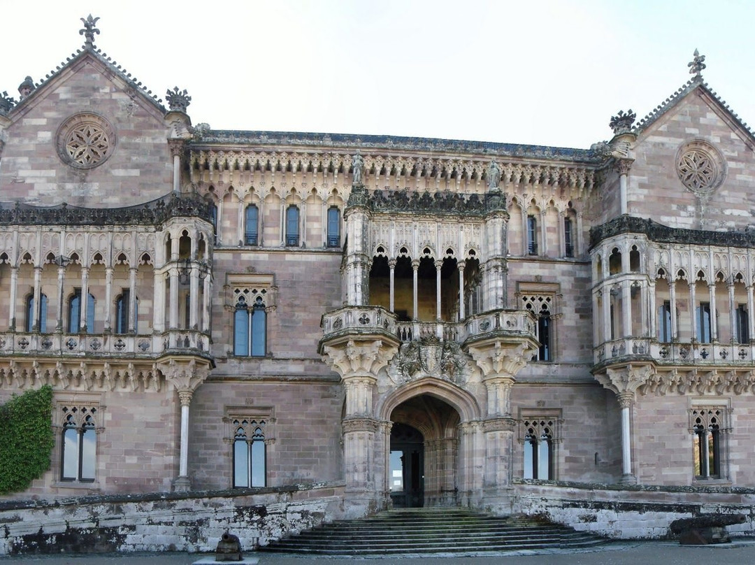 Palacio de Sobrellano景点图片