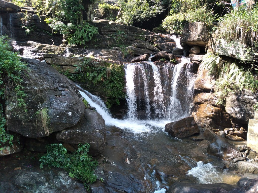 Olu Ella Falls景点图片