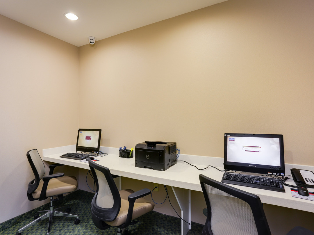 学院站大学洲际Candlewood Suites酒店主图