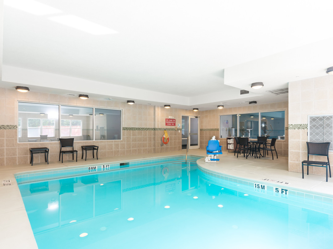 Holiday Inn Express & Suites Lagrange By IHG主图