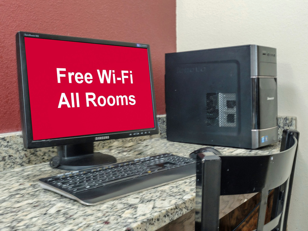 Red Roof PLUS+ Huntsville主图