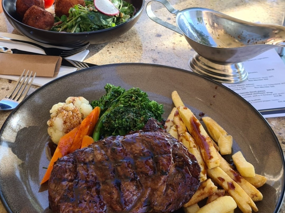 富河高尔夫俱乐部度假酒店主图