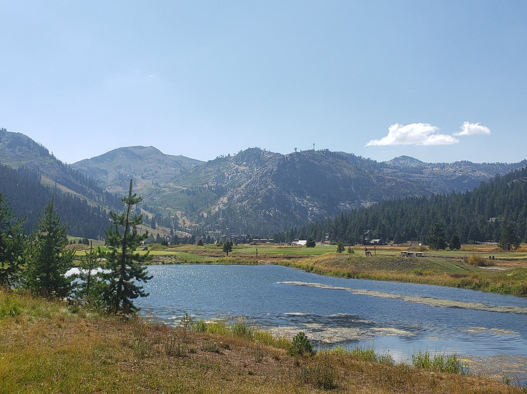 Palisades Tahoe Lodge主图