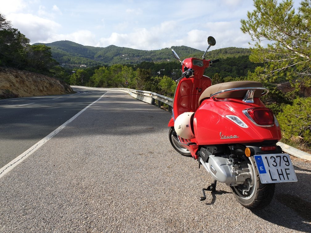 Emove Ibiza景点图片